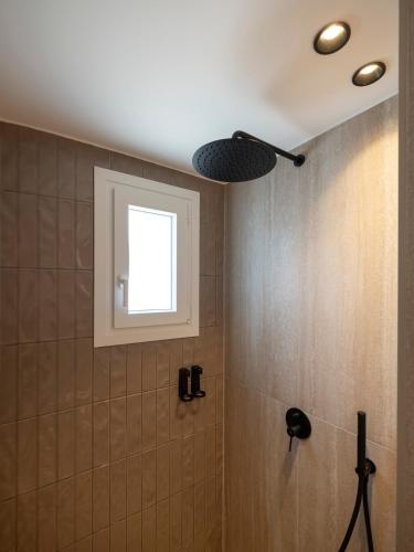 Ducha, Anemelia way of living in Paros Island