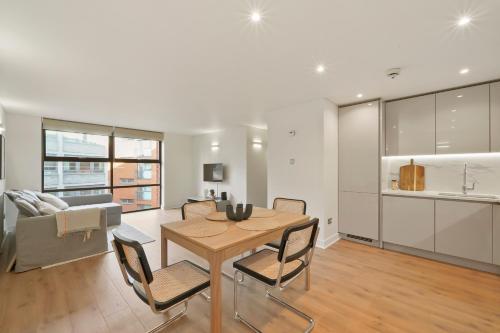Flat 315, 33 Birtton Street, Лондон