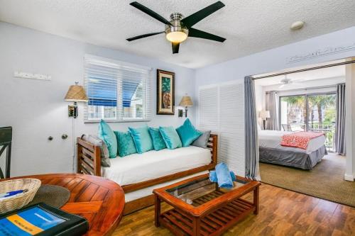 Cool Cabana at Waikiki condo