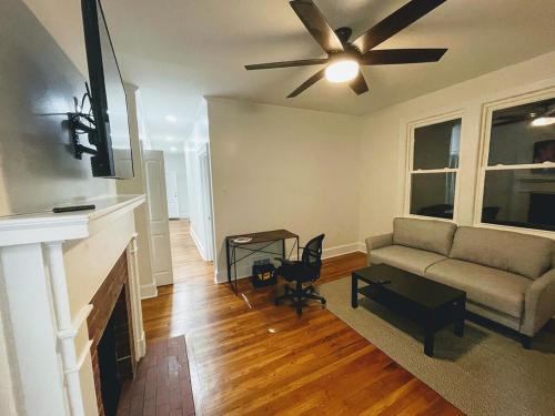 Renovated 1 Bedroom In Forest Hills - A in Durham, USA