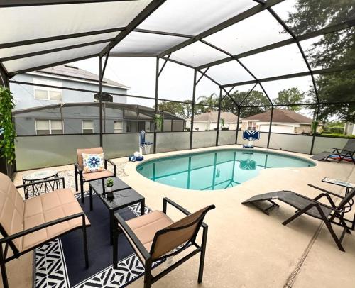 Golf Country Pool Home In Southern Dunes near Bonnet Lake