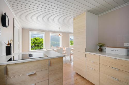 Beautiful Beach line Cabin with sauna near Pulpit Rock in Forsand
