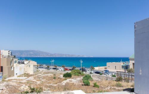 Spacious cozy seaview apartment in Heraklion 5