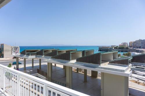 Spacious cozy seaview apartment in Heraklion 2