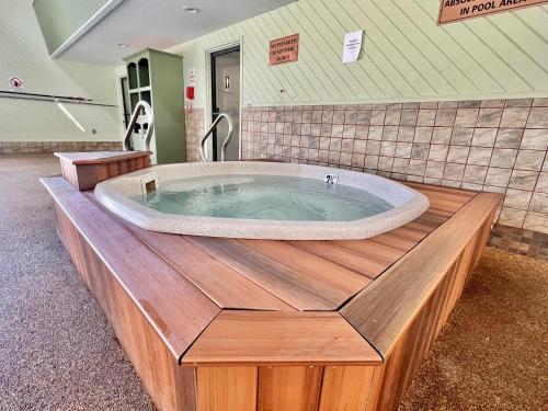 Town & Country Inn & Resort in Shelburne (NH)