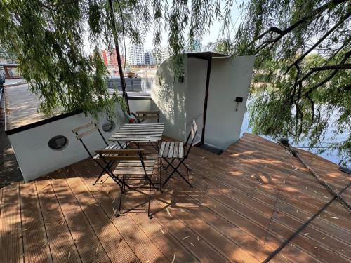 Prague on Boat, Privat Pier, Free Parking, Praga (foto 10)