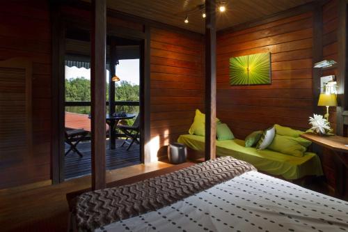 2 bedrooms, 3 beds