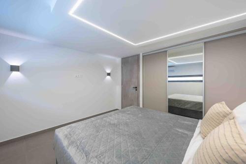 Stylish Loft In Athens