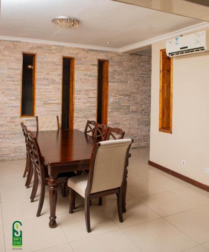 Su's Crest in Blantyre