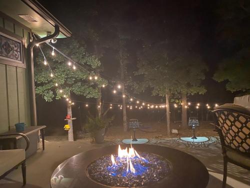 Létesítmények, Lakeside Retreat on 10 Secluded Acres in Fairfield Bay