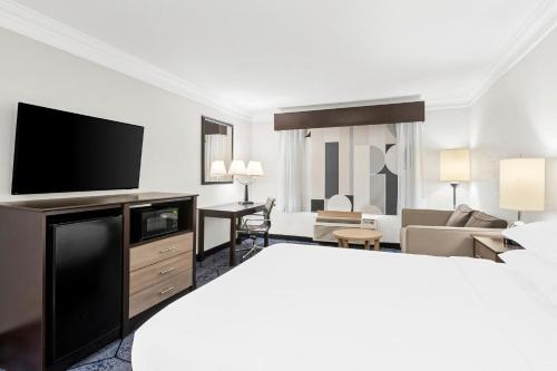 Best Western Plus Slidell Hotel - image 11