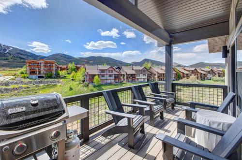 Mayflower Lakeside 1114-302 by Moose Management Mayflower Lakeside 1114-302 by Moose Management