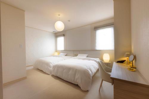 2 double beds