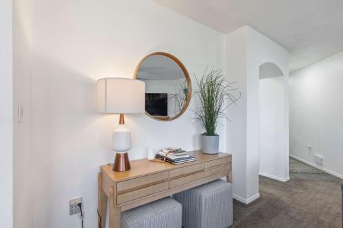 Fox Bay N203 by Moose Management Fox Bay N203 by Moose Management