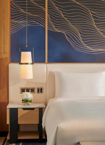 Grand Hyatt Kuwait Room Type - Junior Suite