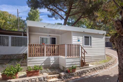 Deluxe Bungalow image 10