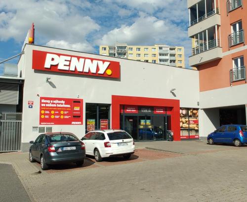 Shops, Nomads room nearest forest Kamyk in Prague 12