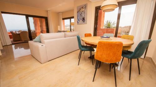 Apartment with Sea View image 7