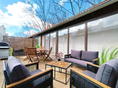 Design-Apartment für bis zu 4 im 1 OG, modern, Dachterrasse, Grill, ruhige Lage, Disney plus, Wii, LAN und WLAN, Nuremberg (photo 9)