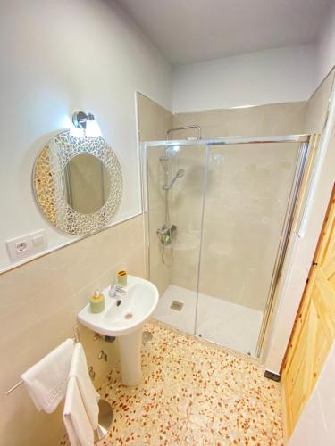 Standard Double Room with Fan image 4