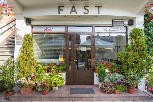 Pension Hotel Fast