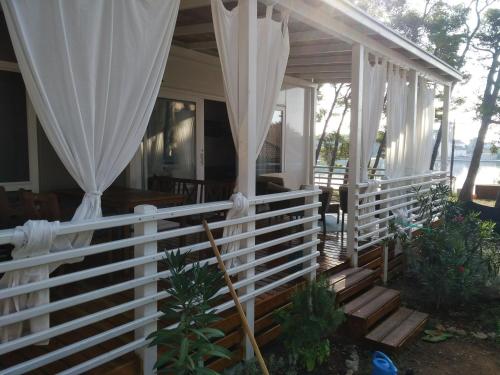Balkons/terase, Luxury MobileHome Lucina Bay in Pasman