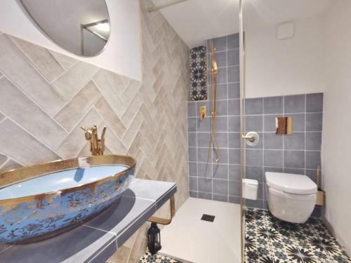 ฝักบัว, Le Nid en Chanté Vue Panoramique (Le Nid en Chante Vue Panoramique) in เลส อาค