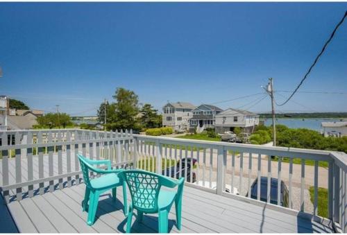 New cozy coastal retreat! in 格羅頓