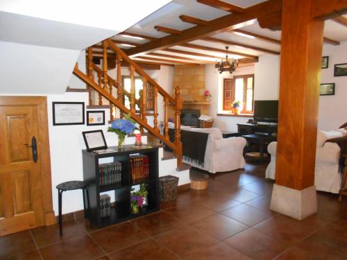Koplietošanas atpūtas telpa ar TV, La Cabana del Abuelo de Selaya in Valvanuz