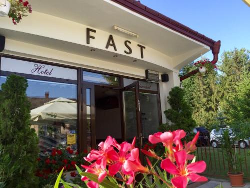 Pension Hotel Fast - Rădăuţi