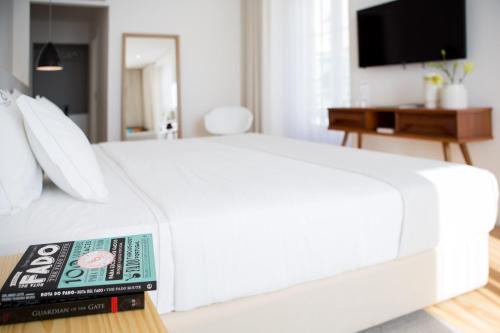 The 8 - Downtown Suites - image 10