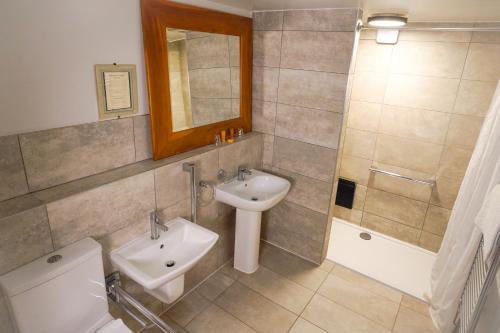 Lazaat Hotel - image 2