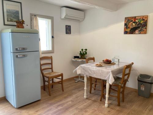 Kitchen, Gite La Tarente in Montfrin