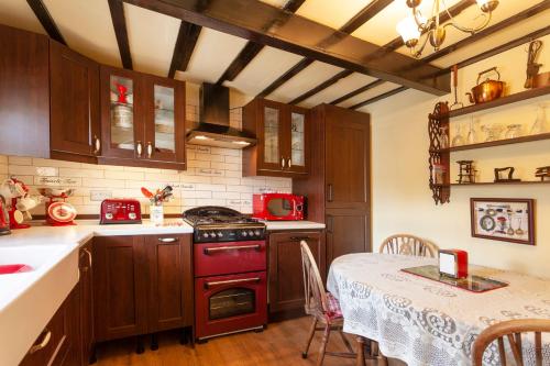 Rosehip Cottage Period home, Bingham, Nottingham in 賓翰東