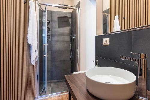 Studio Apartment image 9