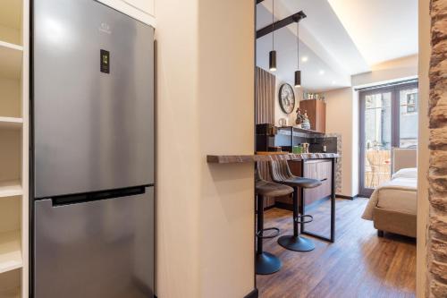 Studio Apartment image 5
