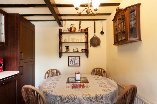 Rosehip Cottage Period home, Bingham, Nottingham in 賓翰東