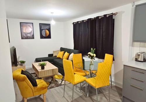 Cosy 4 Bedroom House in Seven Sisters Neath Port Talbot gîte à louer Resolven