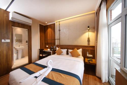 room detail thumbnail 1