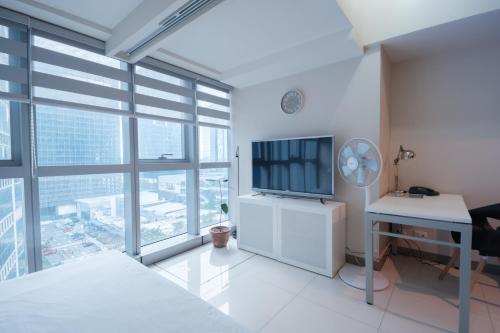 Uptown BGC Luxury 1br Suite with Fast Wifi, Manila