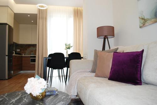 Lindi's Apartment 8/3, Tirana (photo 7)