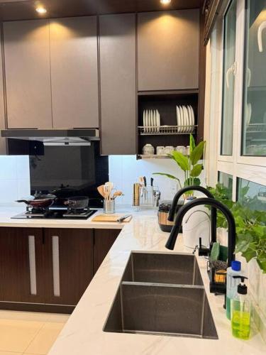 Ktn 3storey 25pax6bedr 8bathr June luxury house