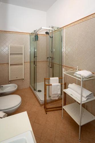 Superior Quadruple Room image 10