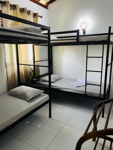 1 bunk bed