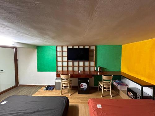 하노이 올드 쿼터의 아파트먼트 (80m², 침실 2개, 프라이빗 욕실 2개) - 공용 라운지/TV 시청 구역