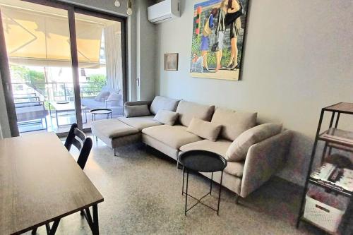 2 bedrooms, large balcony near the sea, Athens