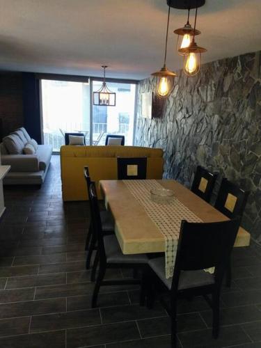 Hermoso Depto en Club Burgos Bugambilias Temixco in Tres de Mayo