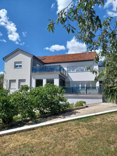 Villa Wild Rose, Imotski