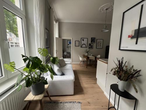 Altbau-Traum im Medienhafen, Düsseldorf (photo 11)