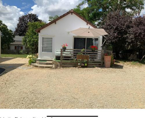 Maison d’hôtes accès piscine — other in 10 Rue des Châtaigniers, La Chaussée-Saint-Victor, 41260, France
